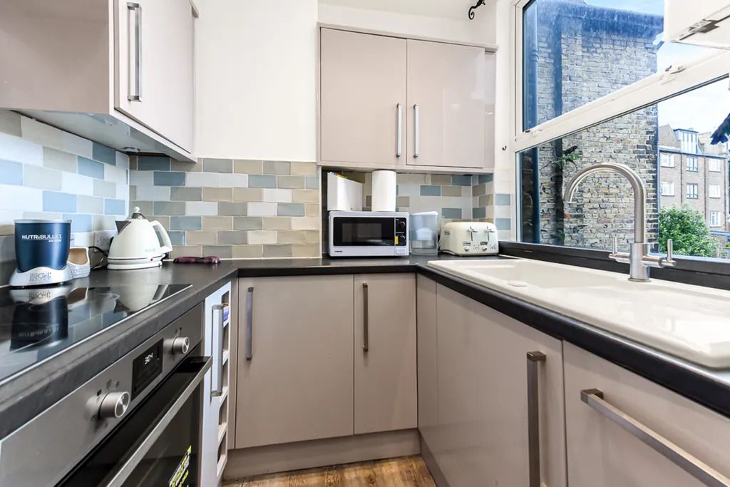 Property photo 3 of 9 3