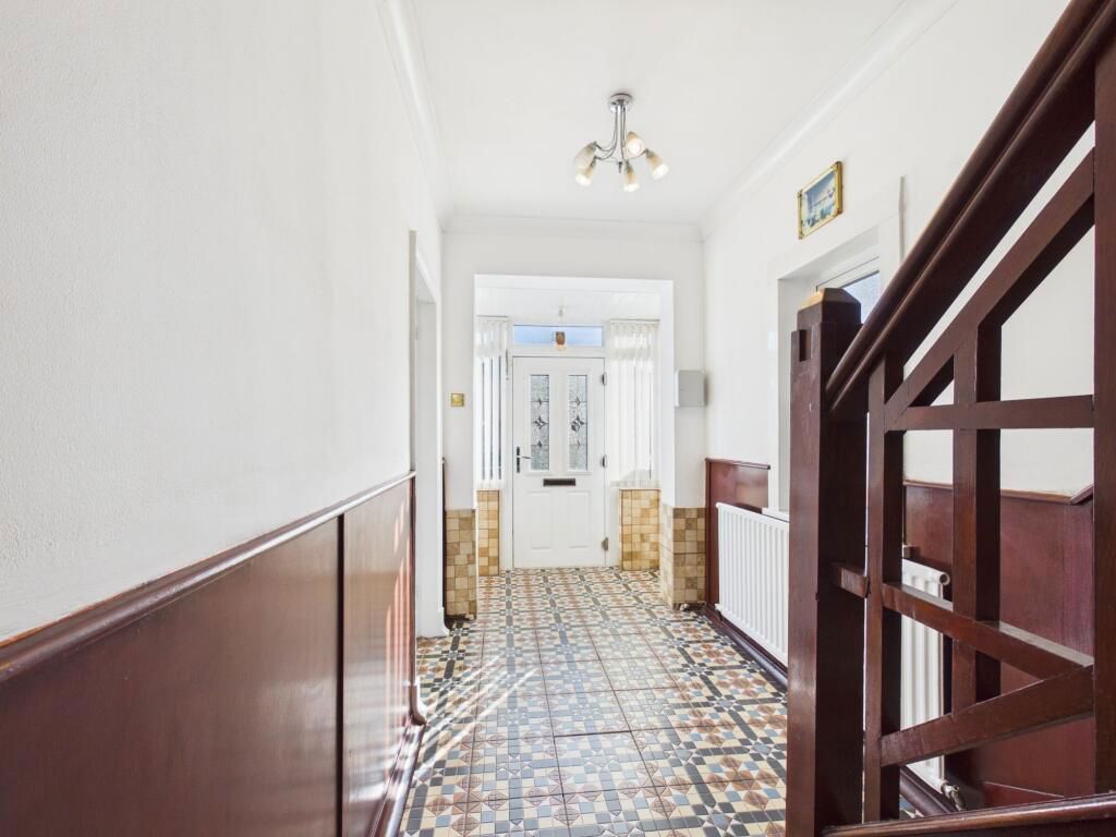 Property photo 2 of 30