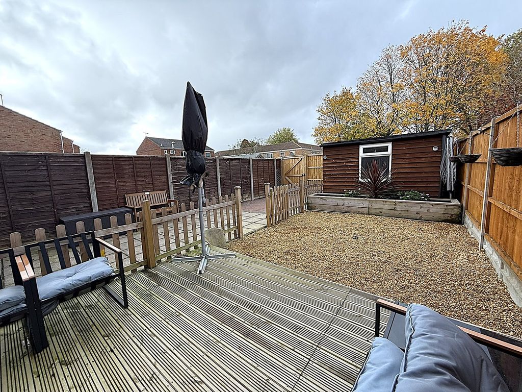 Property photo 2 of 30