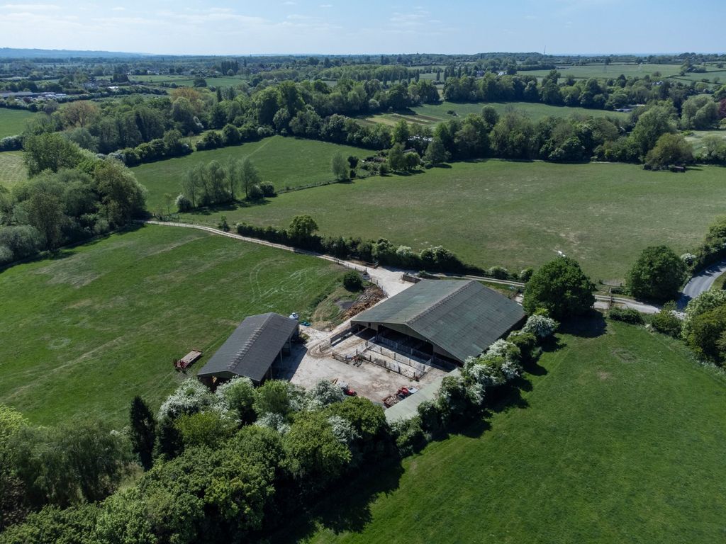 Property photo 2 of 23 Picture No. 13