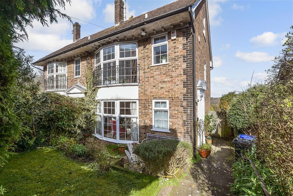 Property photo 2 of 11 External (Web)