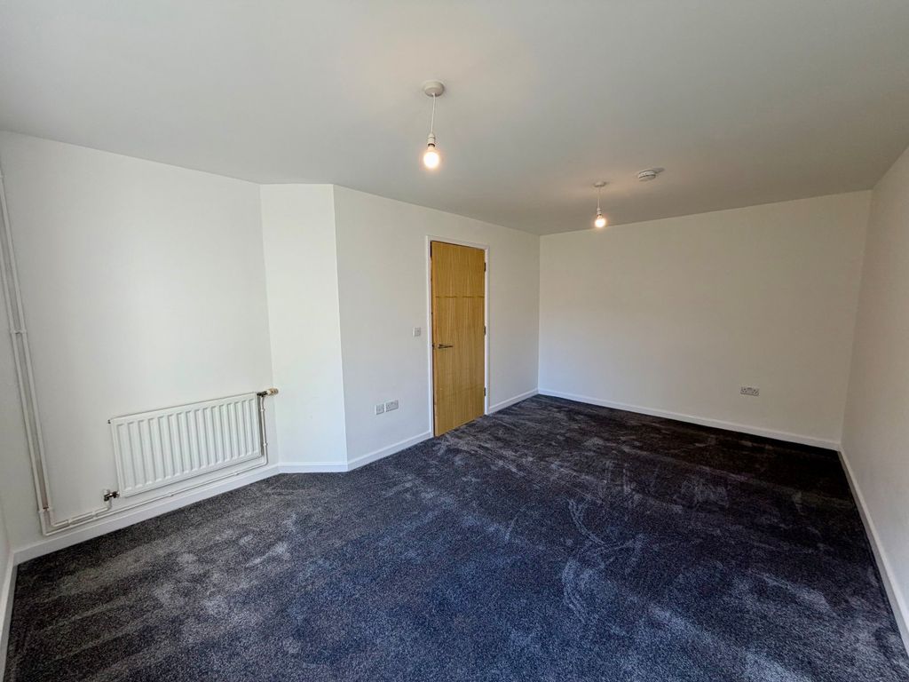 Property photo 3 of 14 Picture No. 11
