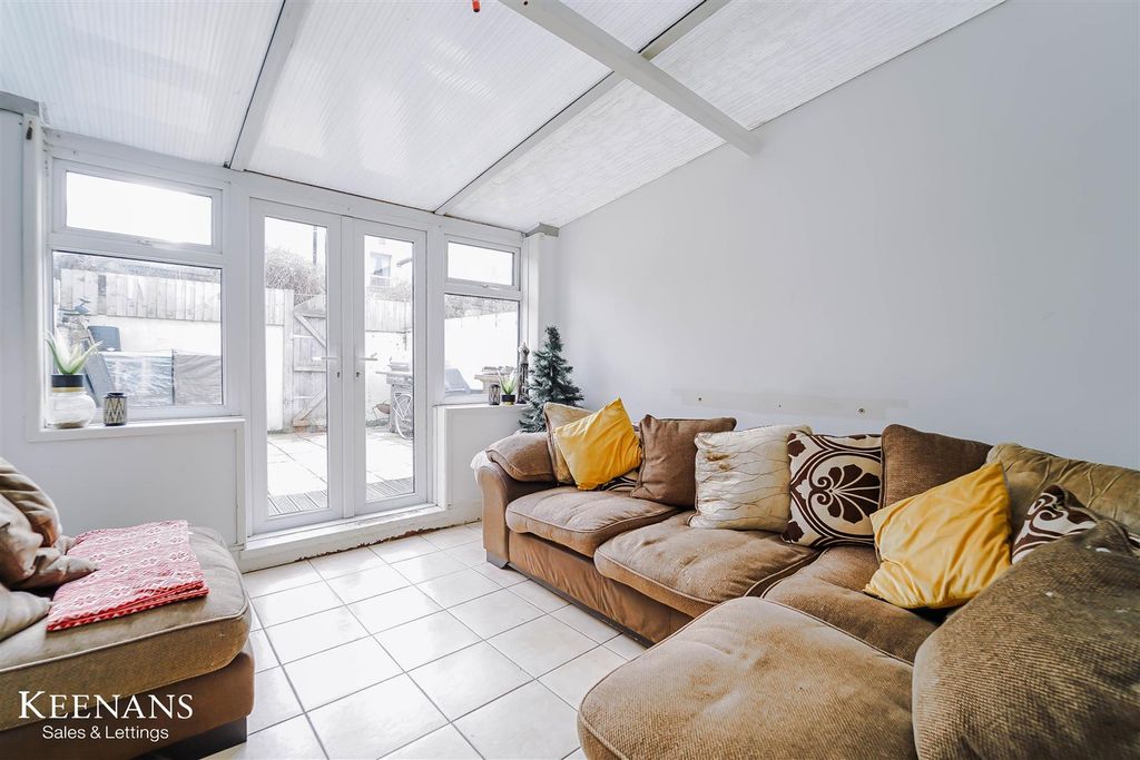 Property photo 3 of 21 3.Jpg