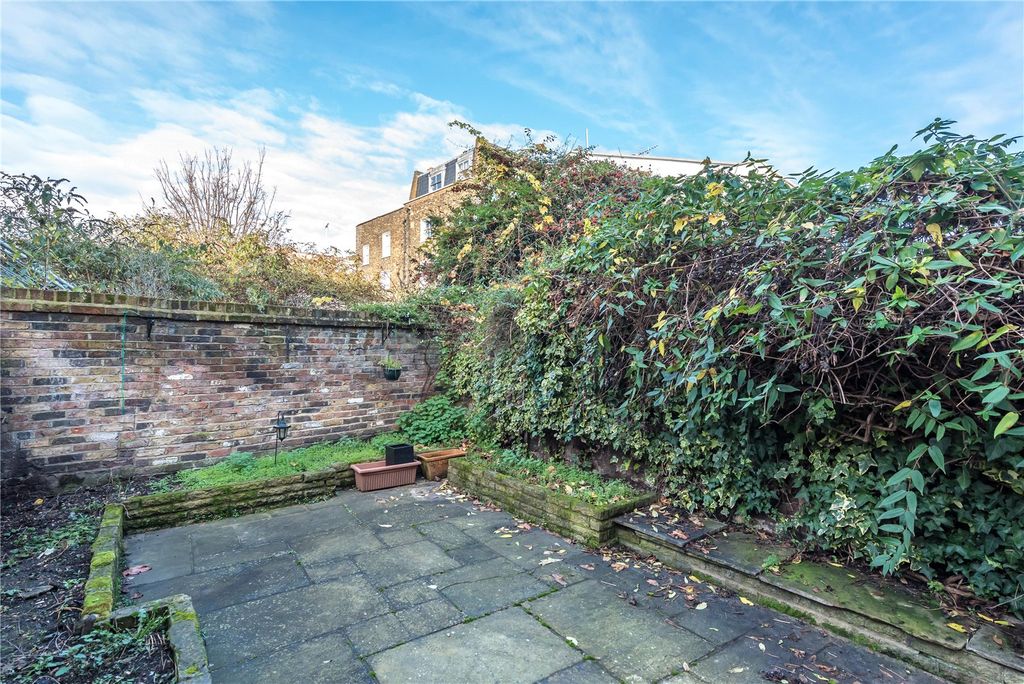 Property photo 3 of 11 Picture No. 18