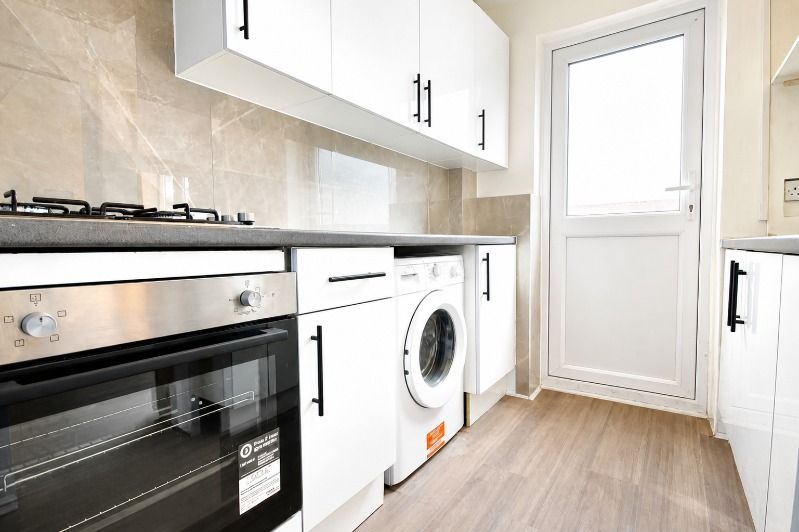 Property photo 1 of 8 Lancelot Crescent, Wembley, Middlesex, Ha0