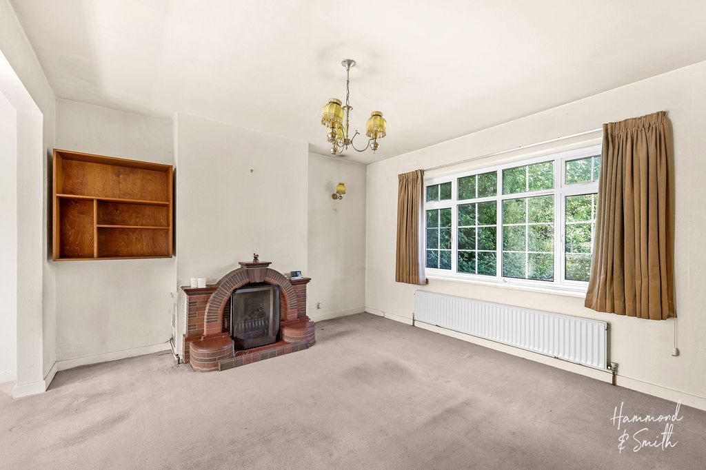 Property photo 2 of 20