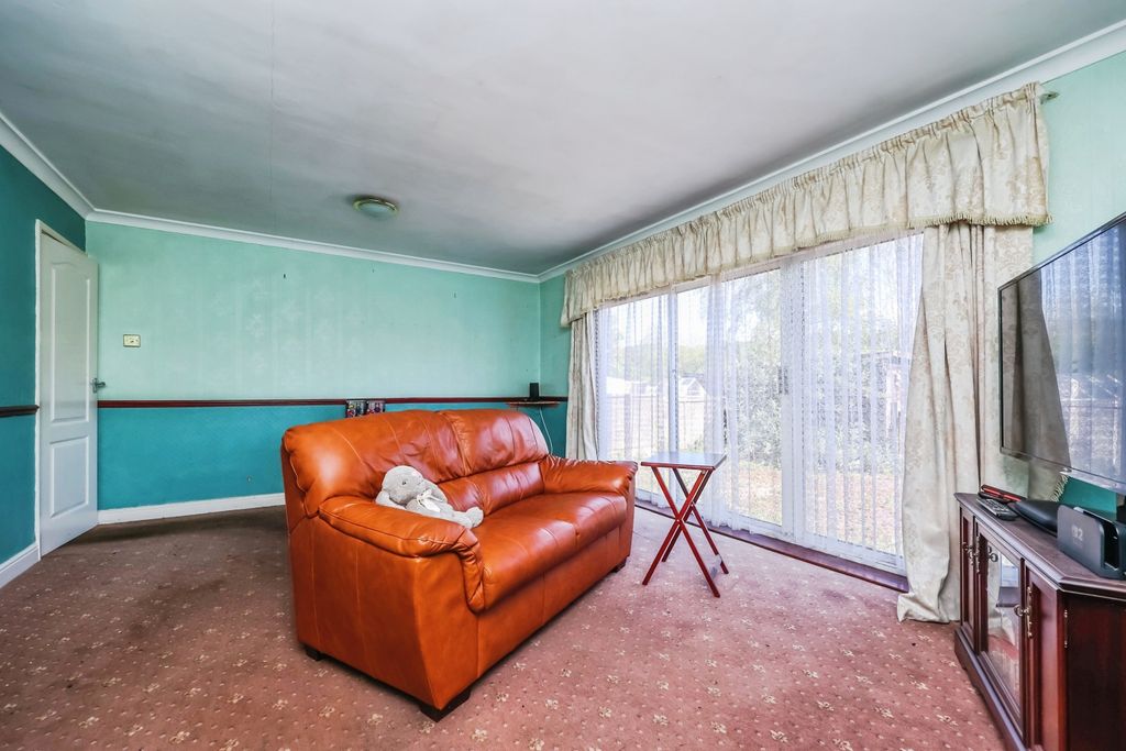 Property photo 3 of 15