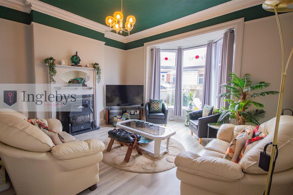 Property photo 3 of 26