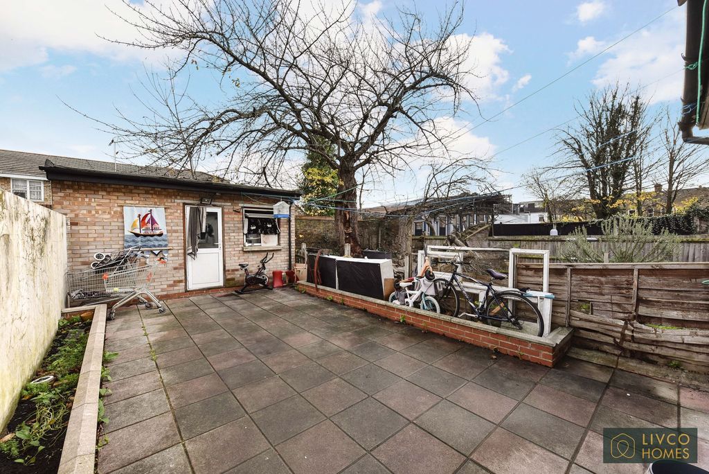 Property photo 2 of 7