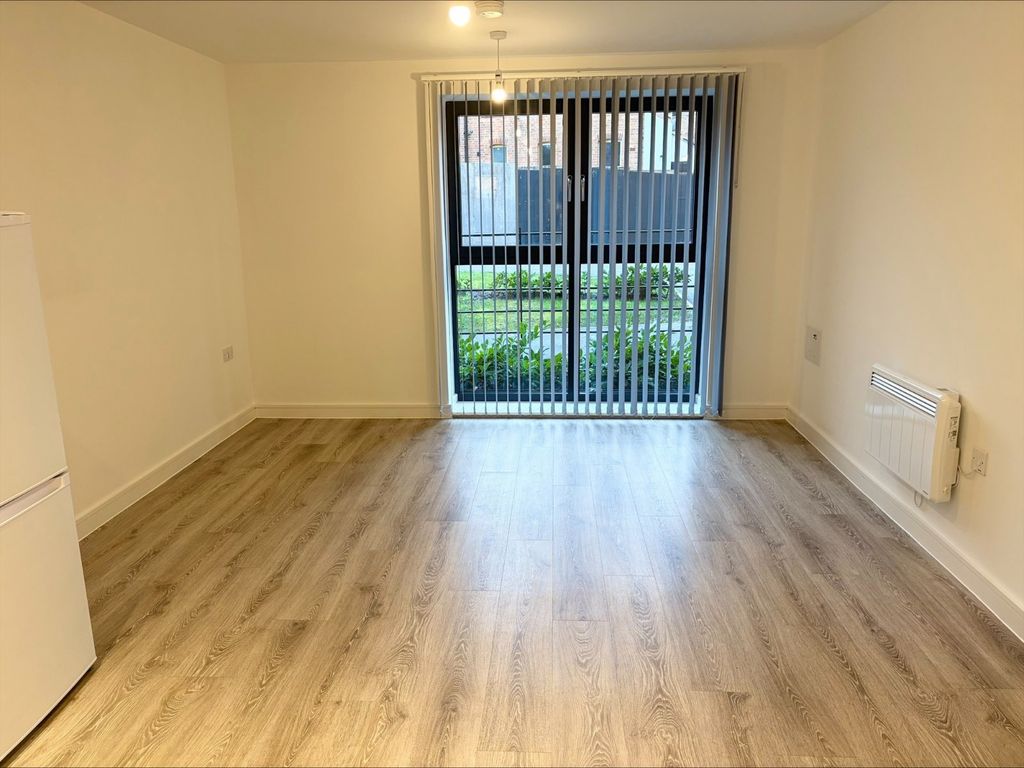 Property photo 3 of 9 Picture No. 24