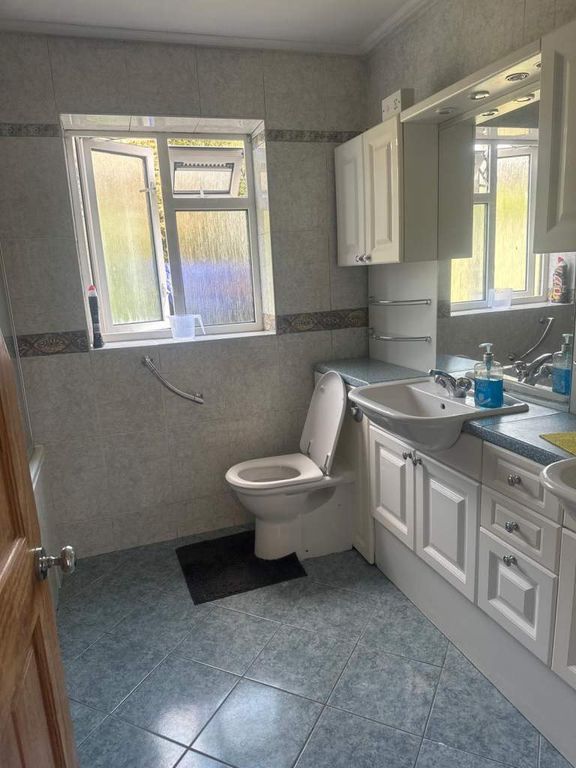 Property photo 3 of 4