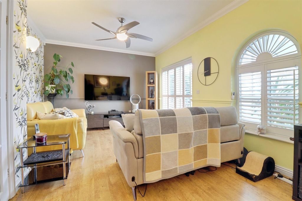 Property photo 3 of 26 d9F33944-Img_9043-Img_9045.Jpg