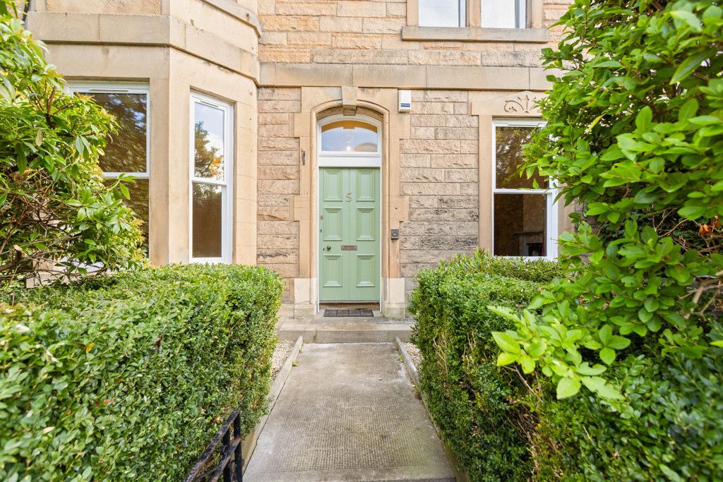Property photo 1 of 36