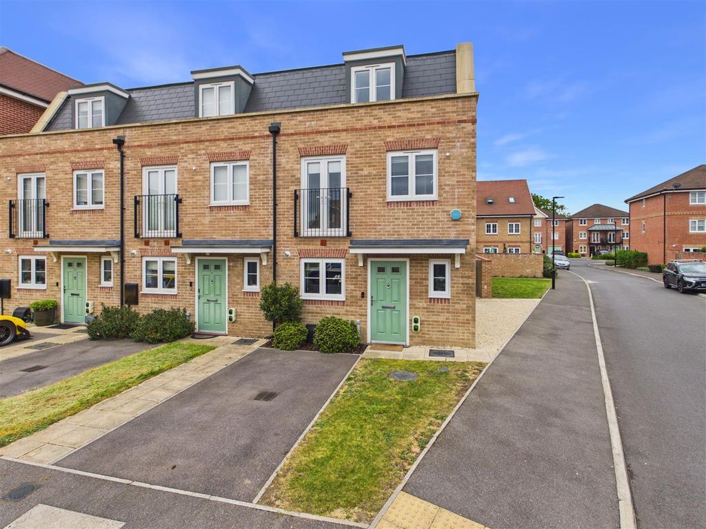 Property photo 1 of 22