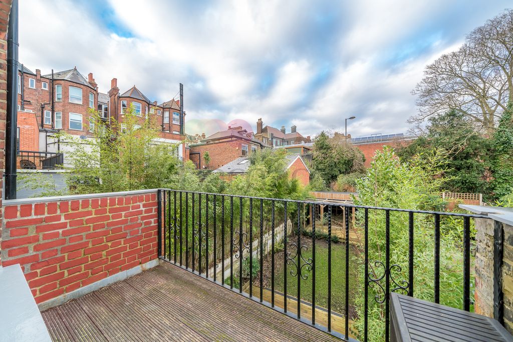 Property photo 3 of 10 Image