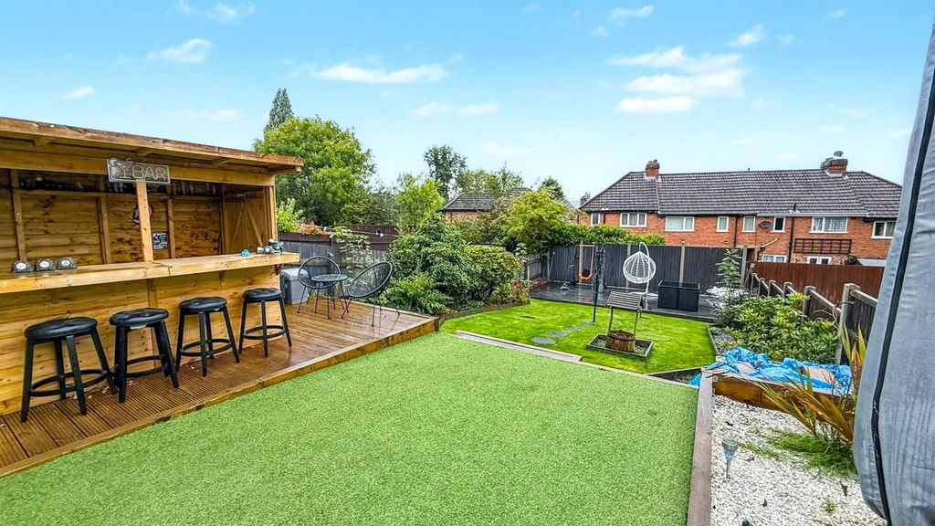 Property photo 2 of 14 Garden