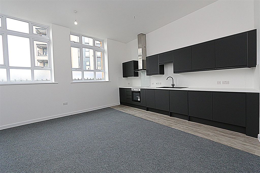 Property photo 3 of 5 Kitchen/Lounge