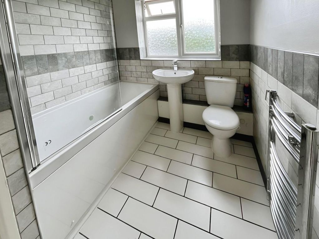 Property photo 3 of 17 766F6761-Kc 206.Jpg