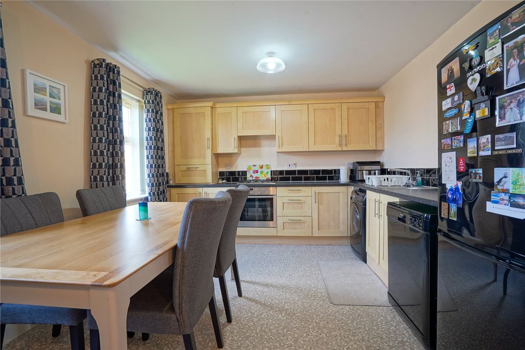 Property photo 3 of 8 Picture No. 04