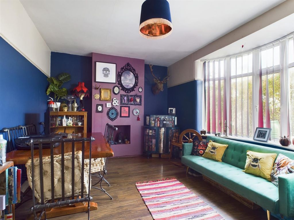 Property photo 3 of 21 Cam02295G0-Pr0159-Still001.Jpg