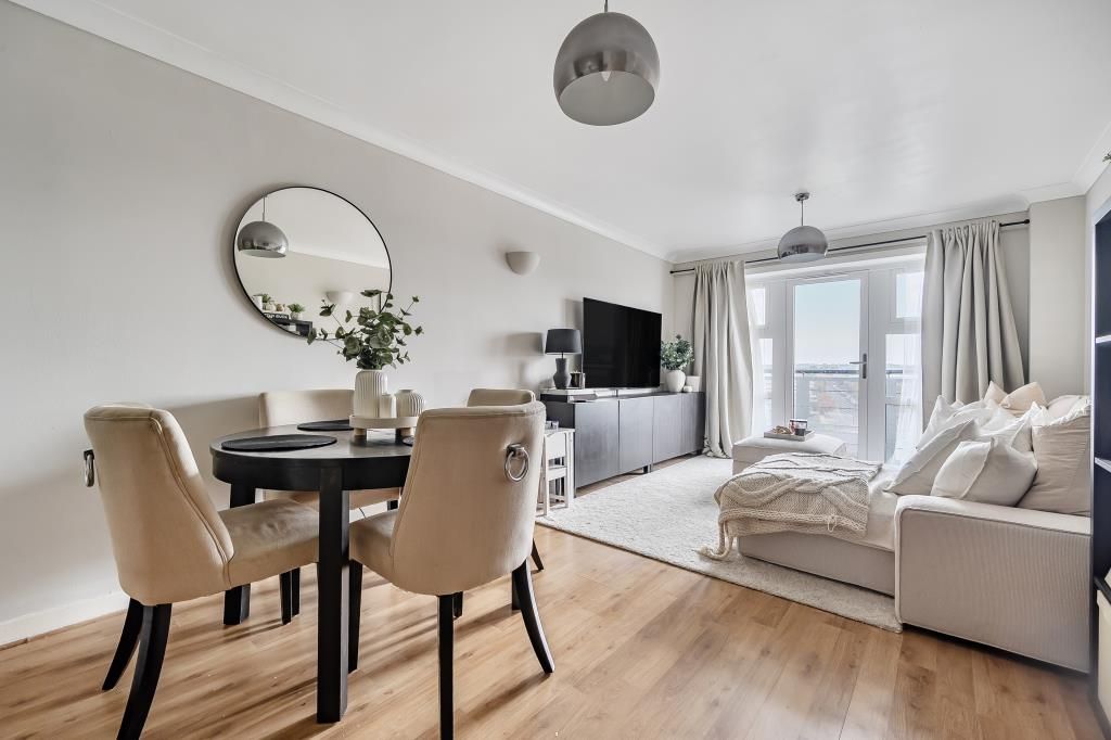 Property photo 3 of 20 Living/Dining Area