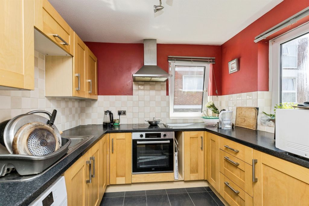 Property photo 2 of 13