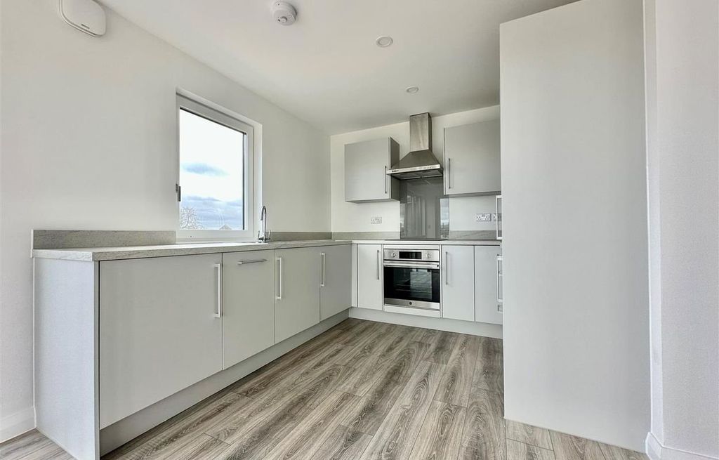 Property photo 3 of 6 Picture 3