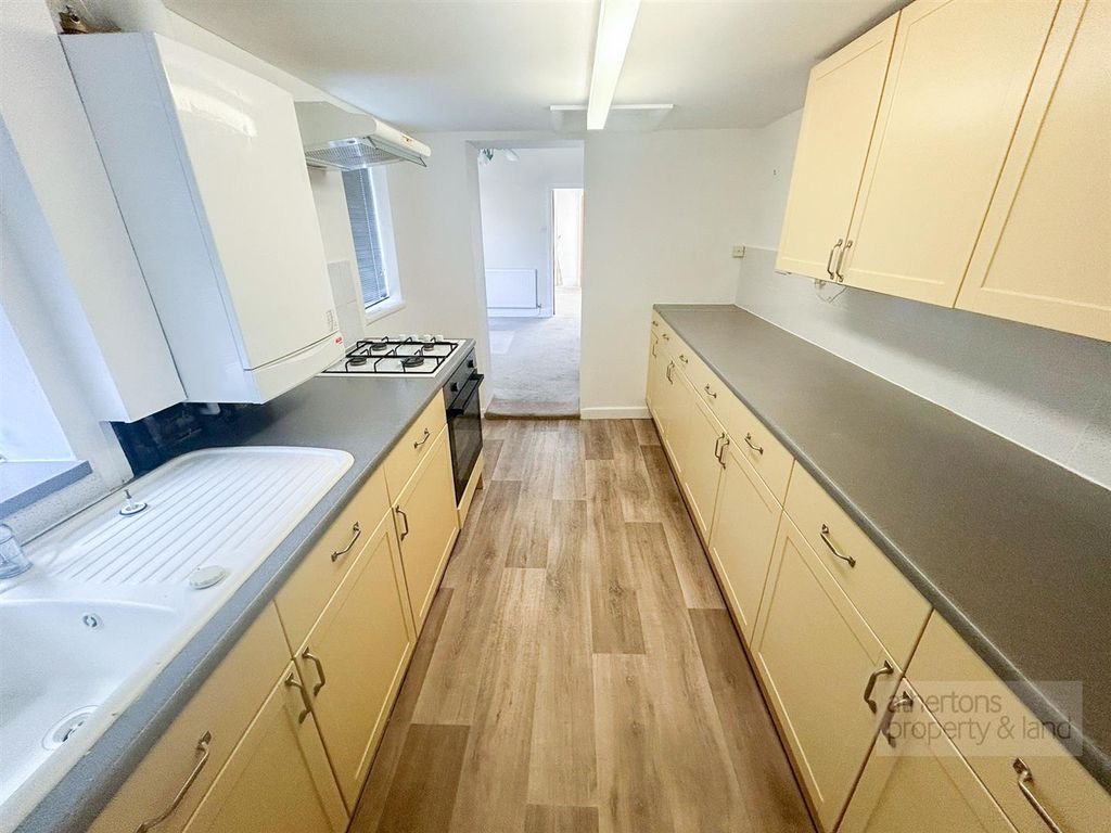 Property photo 2 of 17 2Fa41169-10Be-4Bfa-9Aee-6096F7166c36.Jpg