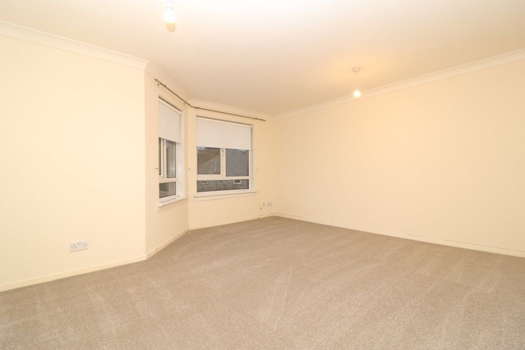 Property photo 2 of 11 Picture No. 18