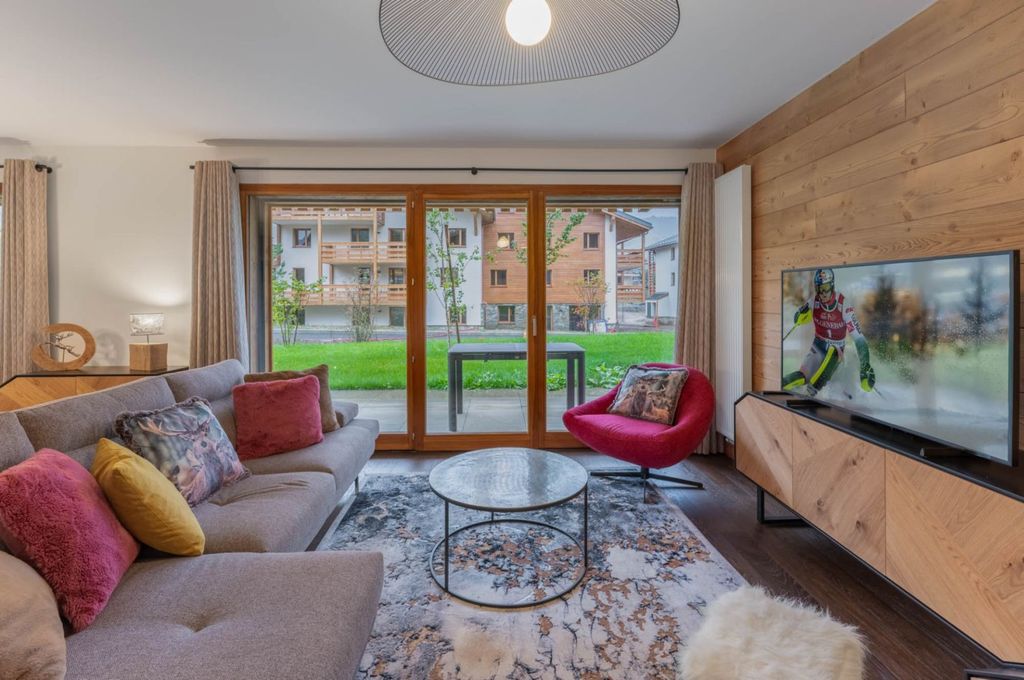 Property photo 2 of 12 Megeve Apartment For