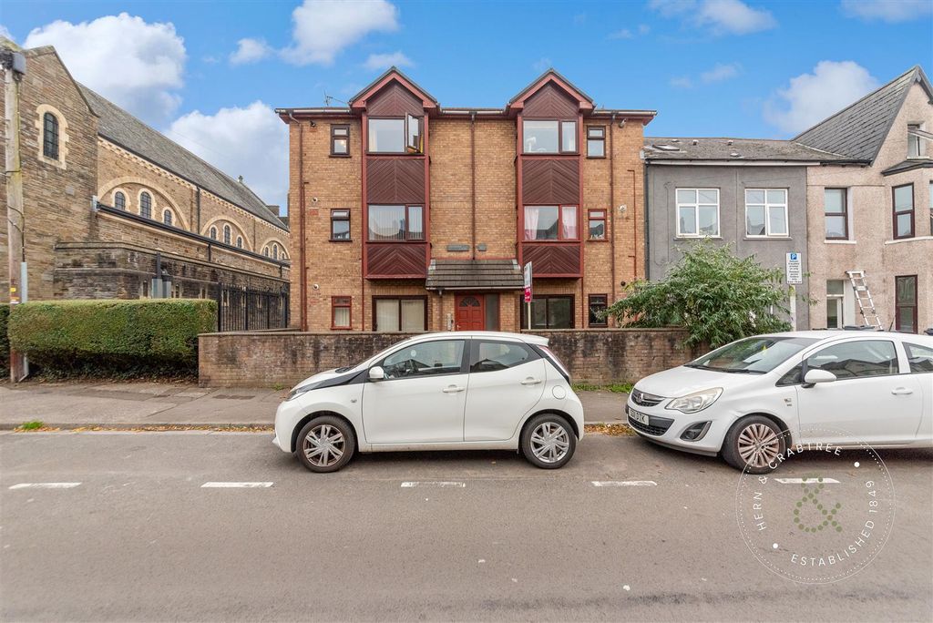 Property photo 3 of 12 Greystone-Court-14.Jpg