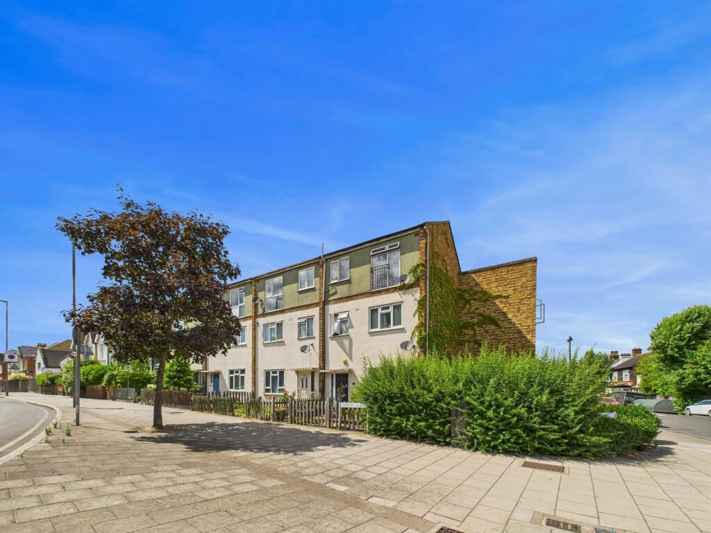 Property photo 1 of 5