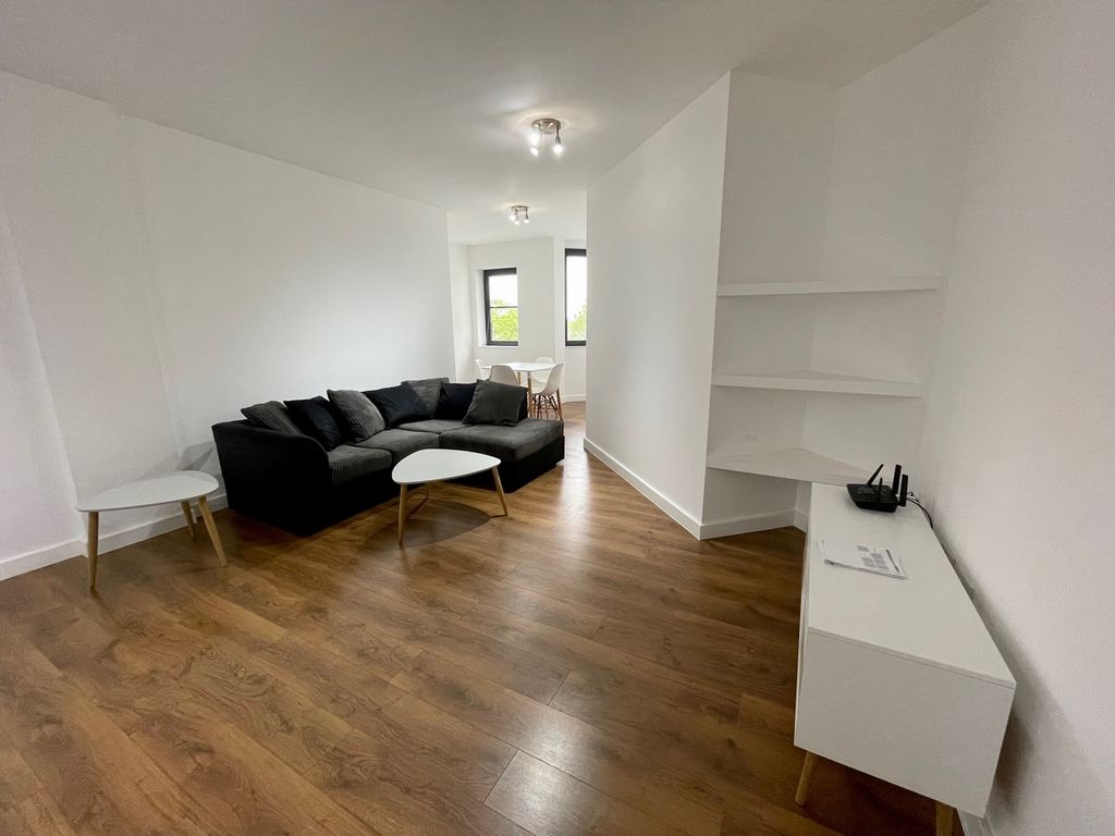 Property photo 3 of 6 Living Area