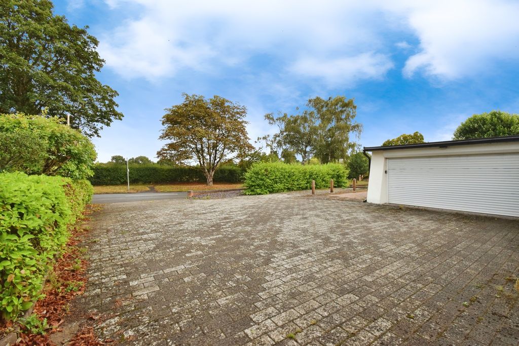 Property photo 2 of 17 Photo