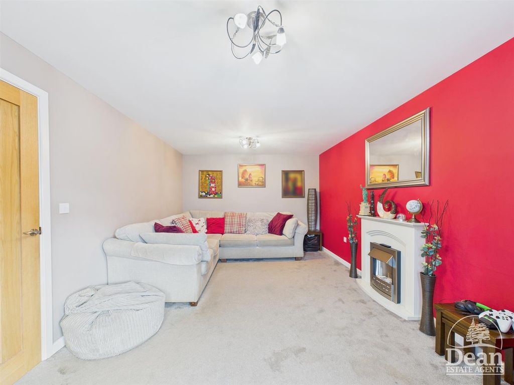 Property photo 3 of 24