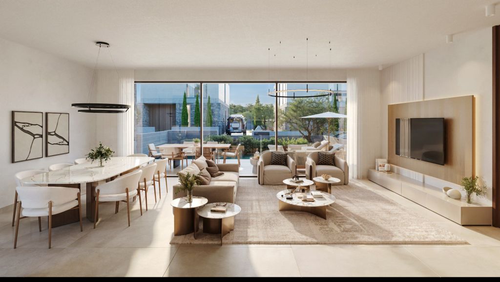 Property photo 2 of 30