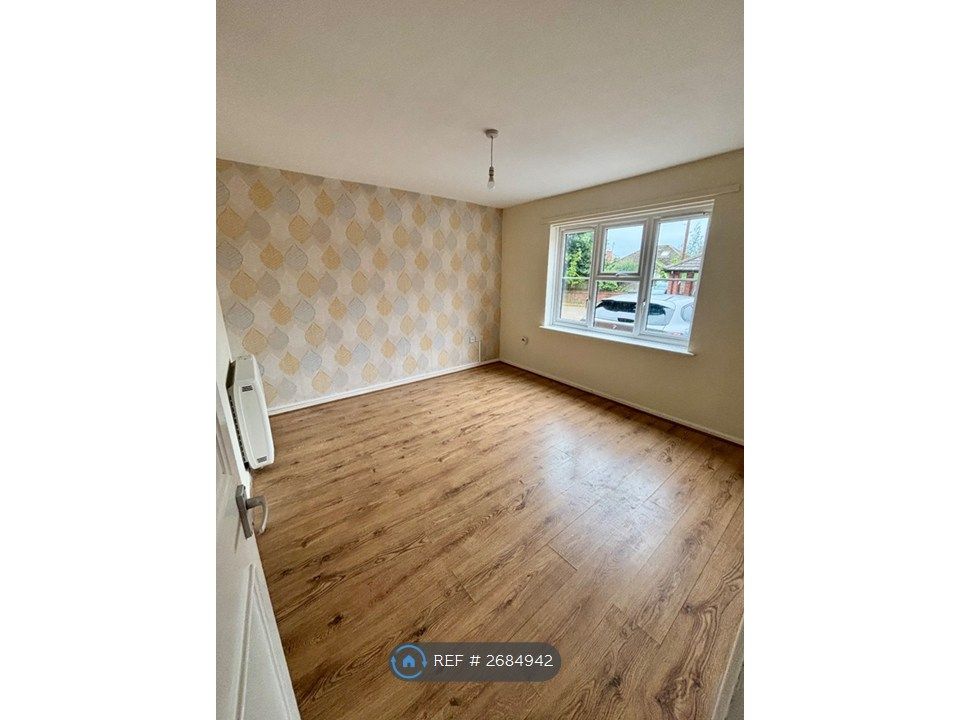 Property photo 2 of 10 Lounge