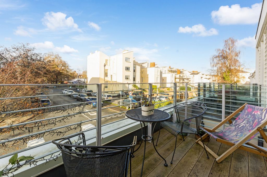 Property photo 2 of 16 Balcony