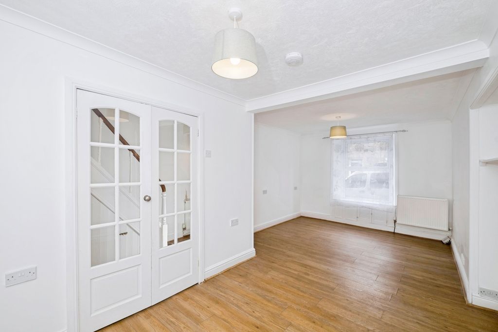 Property photo 2 of 17 Pbox-Img.Jpg