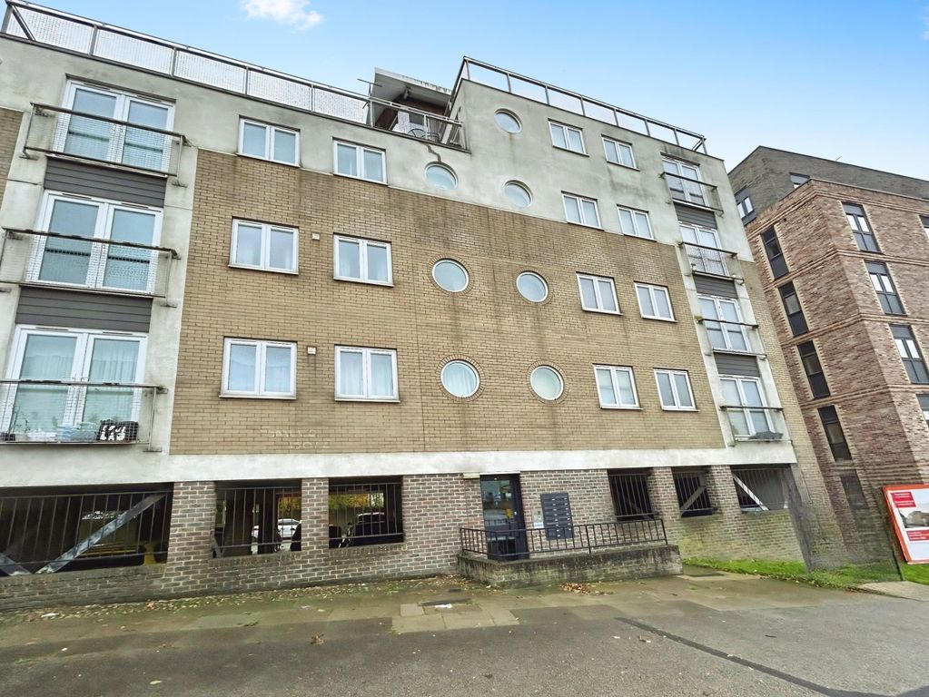 Property photo 1 of 9 Front