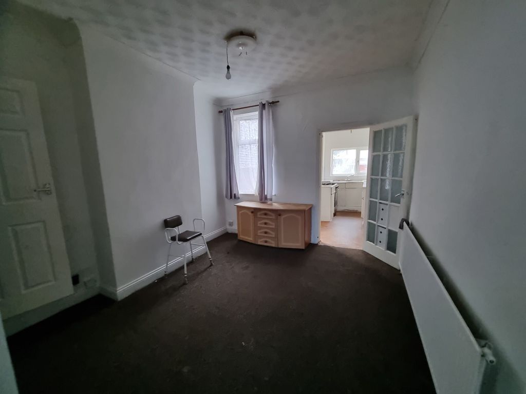 Property photo 3 of 6 Photograph 3