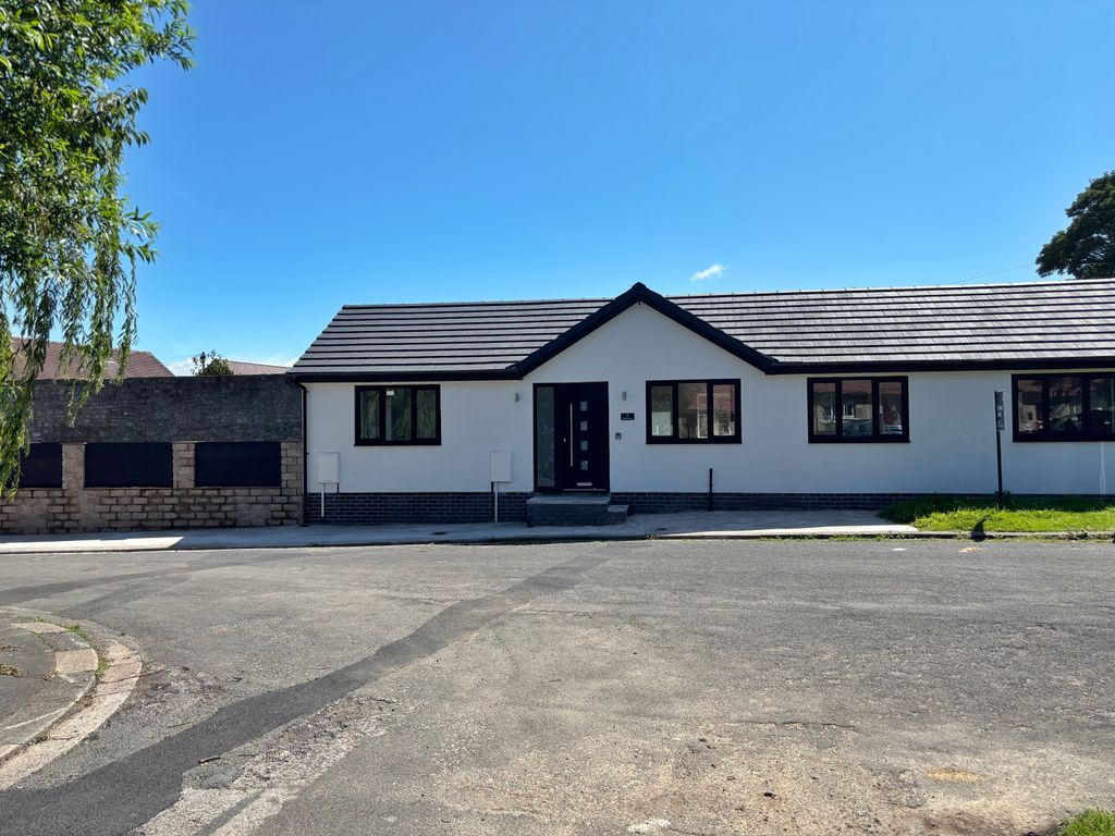 Property photo 1 of 14 External