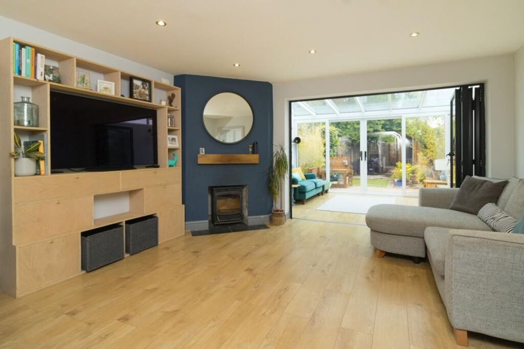 Property photo 1 of 18 Living Area