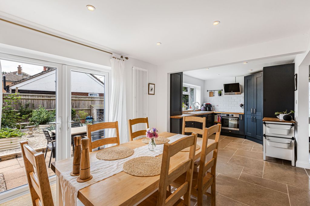 Property photo 3 of 21 Picture No. 06