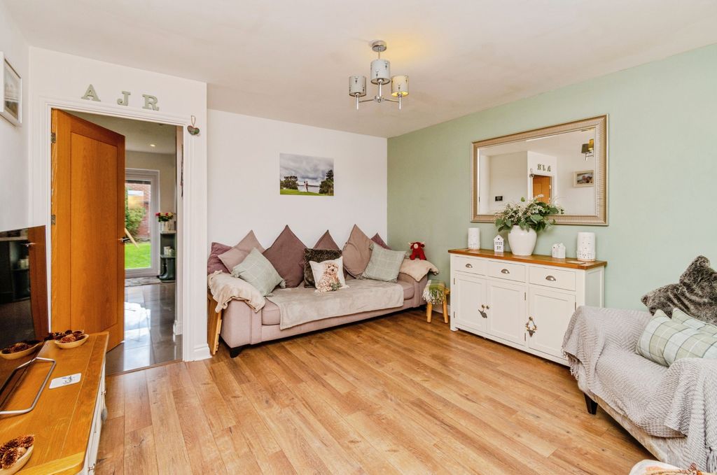 Property photo 2 of 14 Living Room