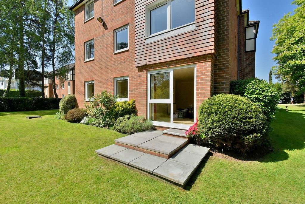 Property photo 2 of 14