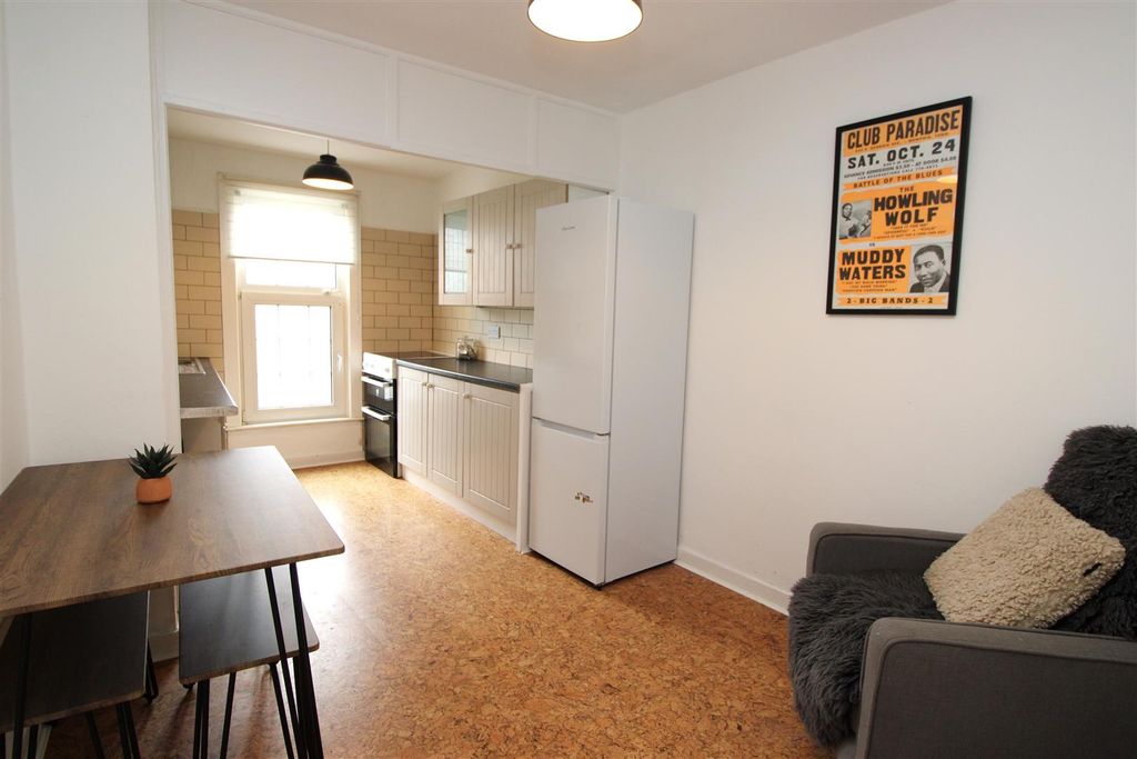 Property photo 2 of 12 Img_3227.Jpg