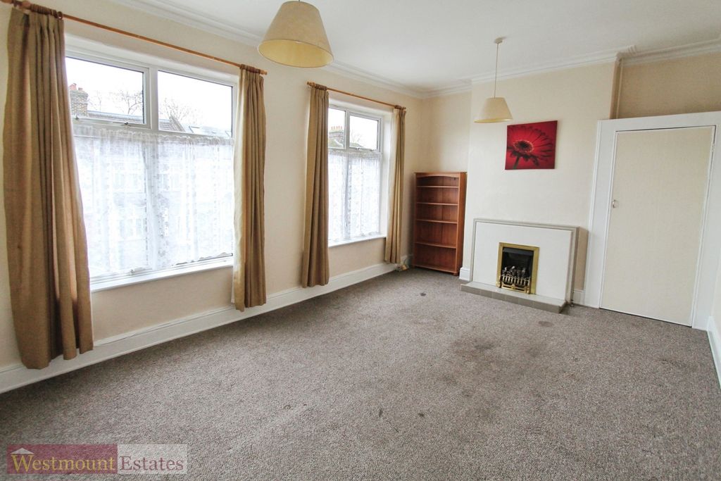 Property photo 2 of 7 Living Room