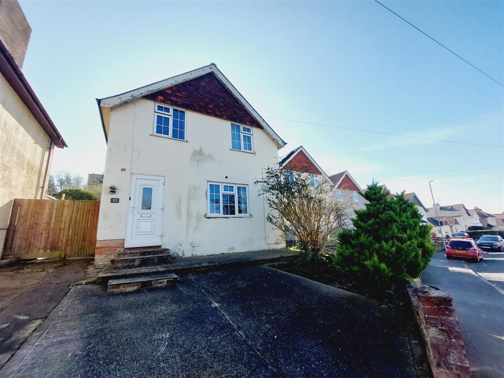Property photo 1 of 17 Front