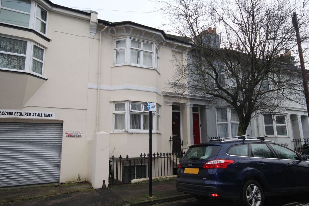 Property photo 1 of 1